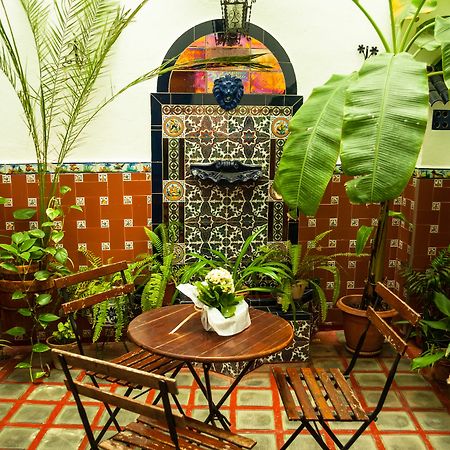 Pension Perez Montilla Севилья Экстерьер фото