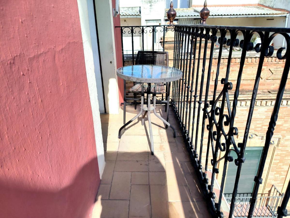 Pension Perez Montilla Севилья Экстерьер фото