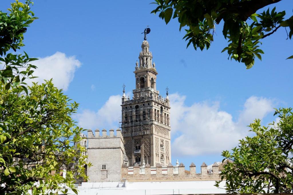 Pension Perez Montilla Севилья Экстерьер фото